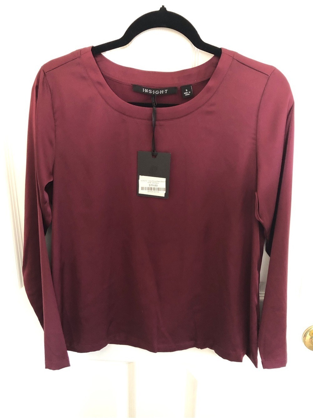 Insight NWT Satin Feel Round Neck Top Basic Minimalist Evening Wear Versatile - Picture 8 of 8